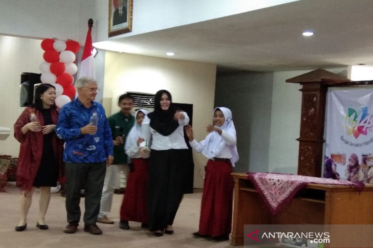 Karya siswa sekolah mitra Tanoto Foundation dipamerkan di Kendal