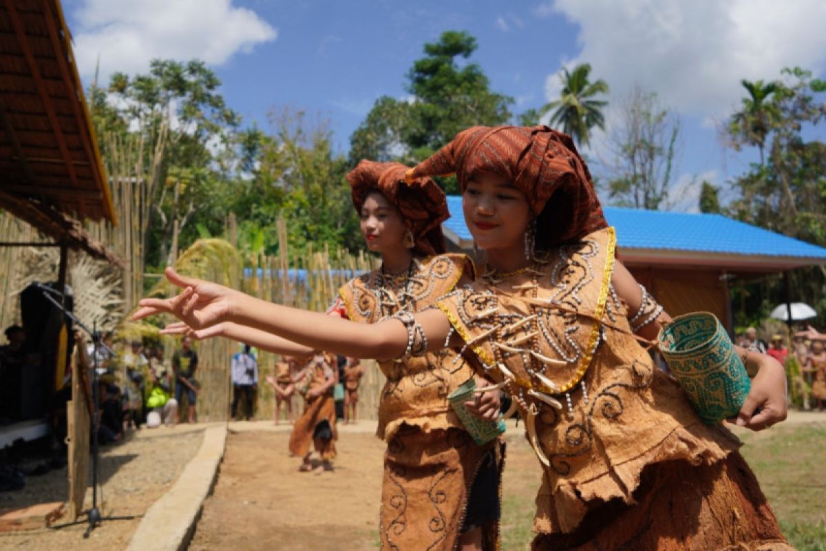 Keragaman tradisi Dayak Deah di Mesiwah Pare Gumboh