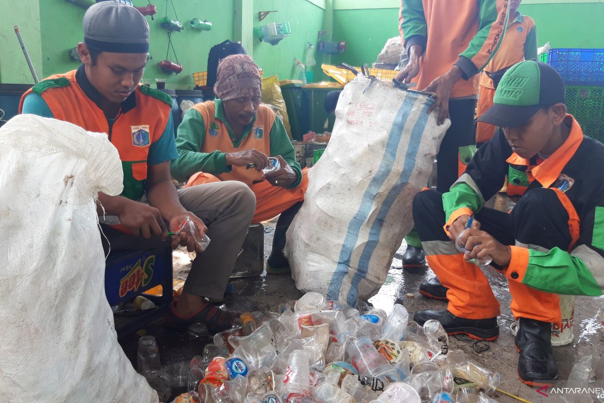 TPS Penggilingan kirim hingga 1,2 ton sampah ke BSI per hari