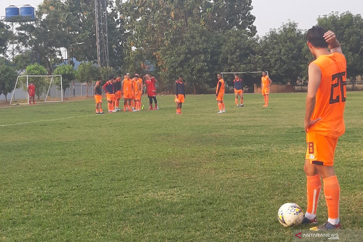 Gelandang Arema akui The Jakmania di SUGBK berikan tekanan