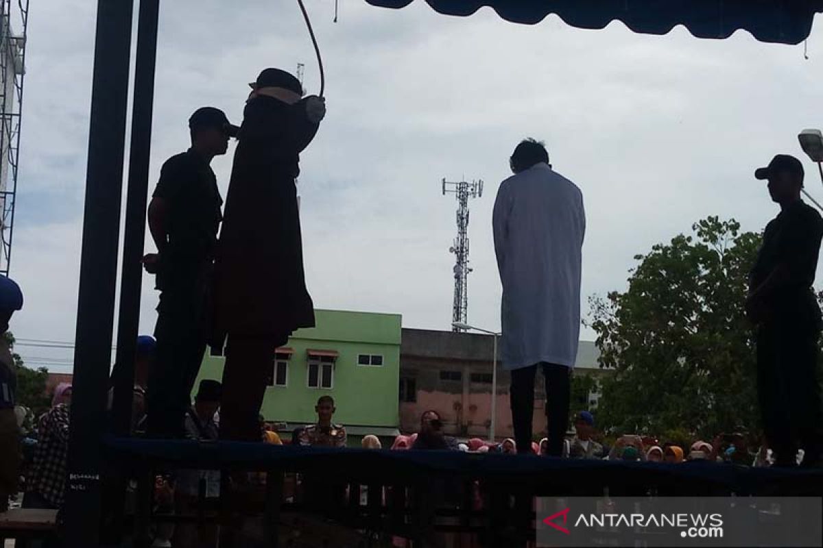 Walikota Banda Aceh saksikan langsung prosesi hukuman cambuk
