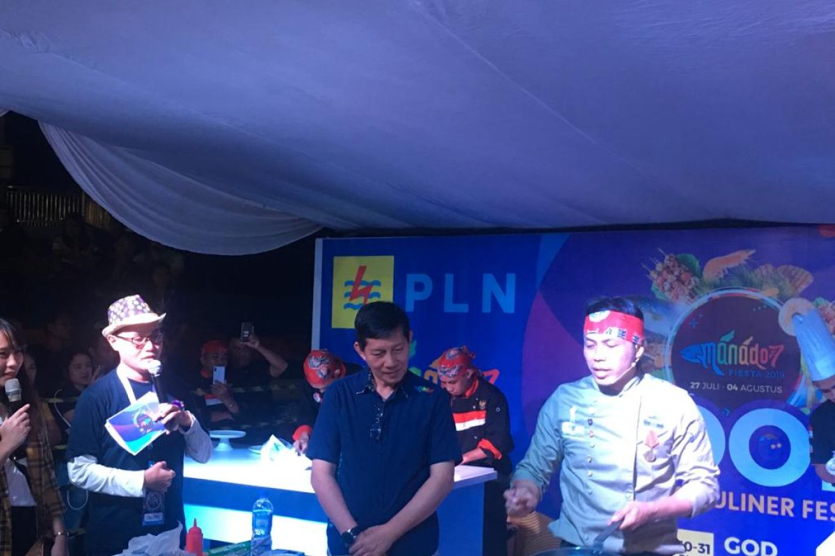 PLN Edukasi Pengguna Kompor Induksi pada event Manado Fiesta