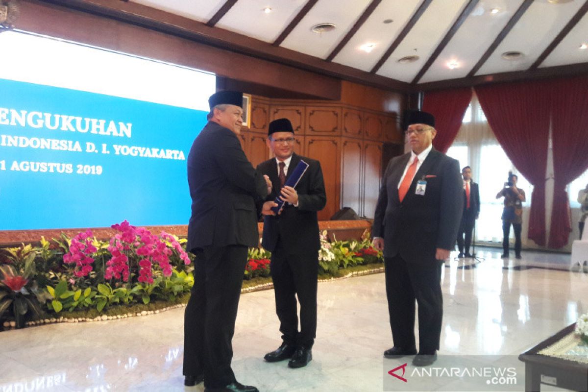 Hilman Tisnawan resmi dikukuhkan sebagai Kepala Kantor Perwakilan BI DIY