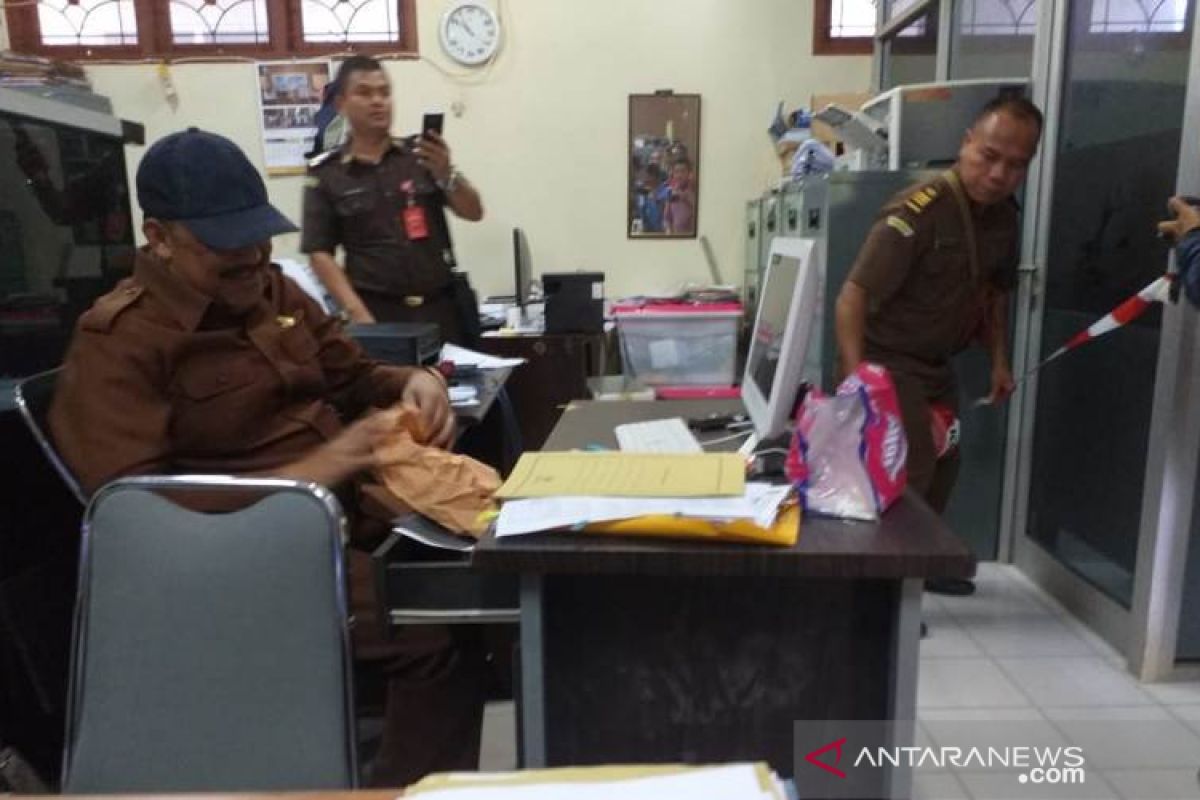 Kejati Babel geledah kantor Dinas ESDM terkait dugaan korupsi PJU