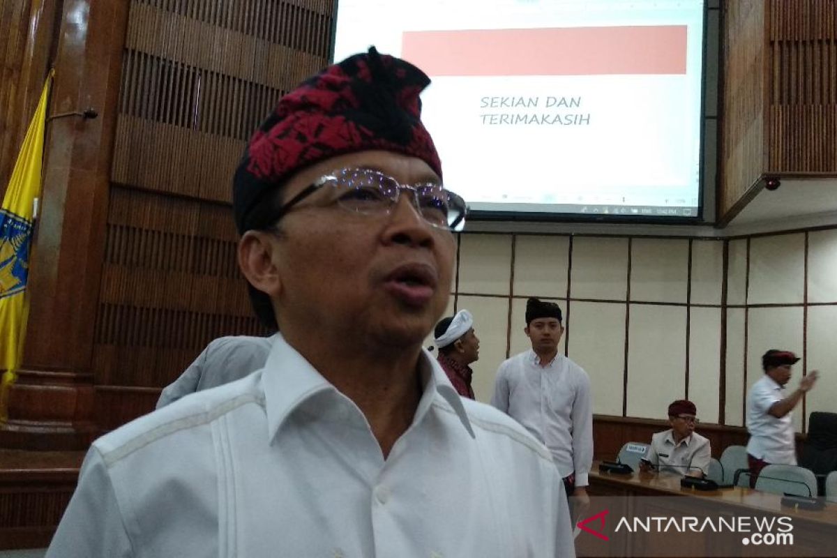 Gubernur Bali minta bupati prioritaskan dana Pilkada 2020