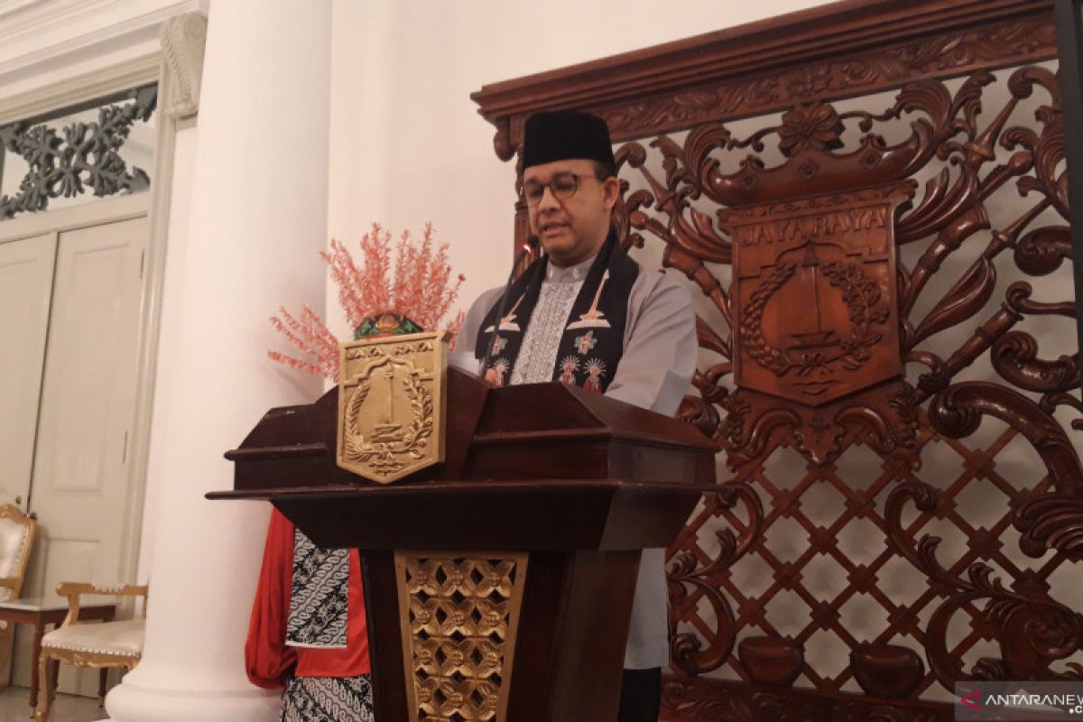 Gubernur: 2020 kendaraan umum beroperasi maksimal usia 10 tahun