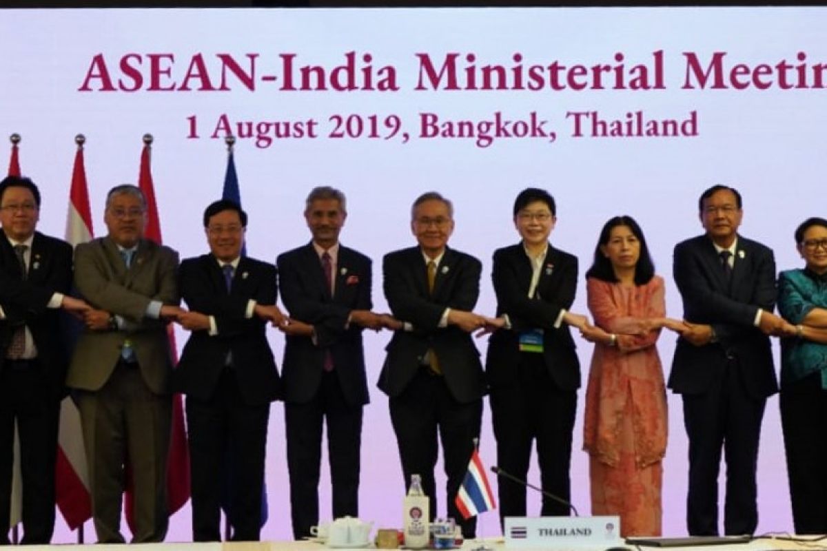 Indonesia encourages ASEAN, India to strengthen partnership in STI
