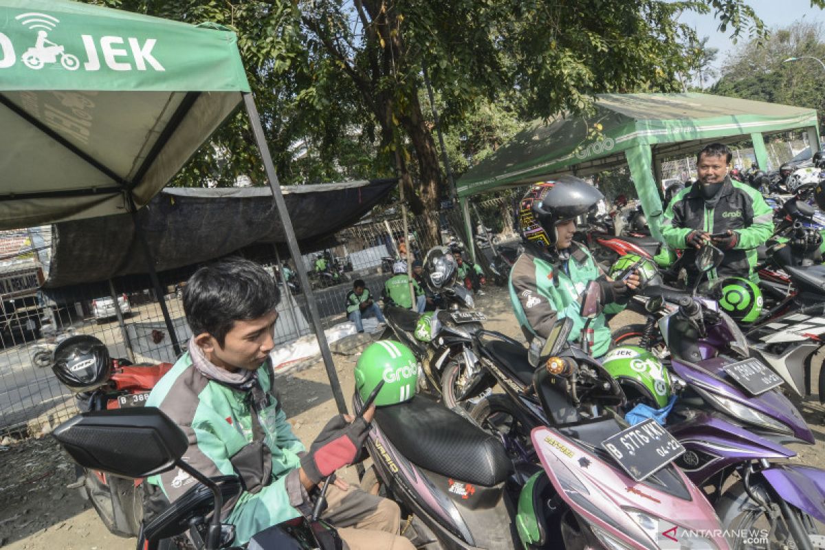 Ternyata sebagian besar pengemudi ojek online wirausaha, pengamat pertanyakan penyerapan tenaga kerja