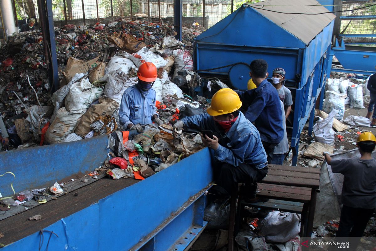 Pemda perlu dapat merealisasikan pembangkit listrik tenaga sampah