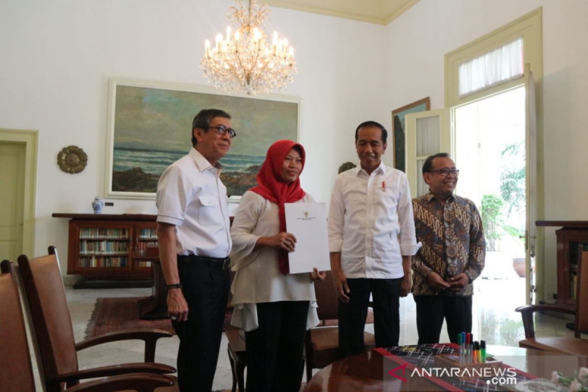 Haruskah seorang presiden menangani semua kasus?