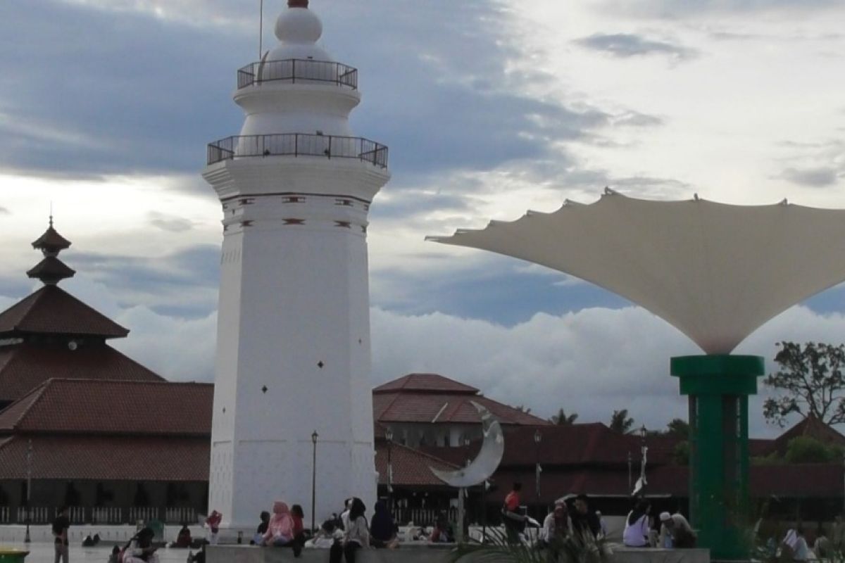Dispar siapkan konsep paket wisata religi ke Banten Lama
