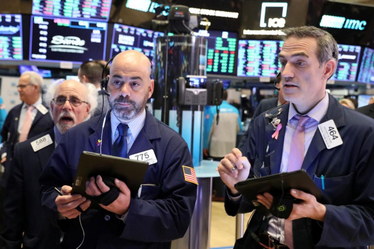 Wall Street dibuka lebih tinggi setelah Fed pangkas suku bunga