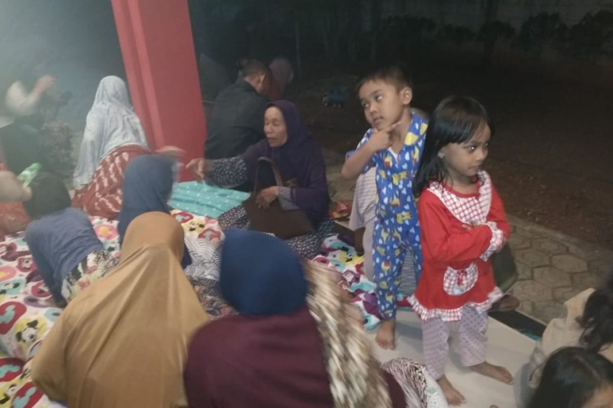 Sebagian besar warga di pesisir Pandeglang masih mengungsi pascagempa