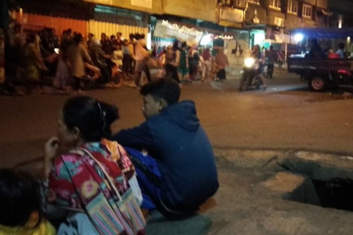 Pascagempa Kantor Gubernur dan Polda Lampung dipadati warga