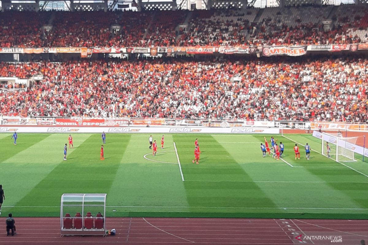 Liga 1 -- Gol menit akhir gagalkan kemenangan Persija atas Arema