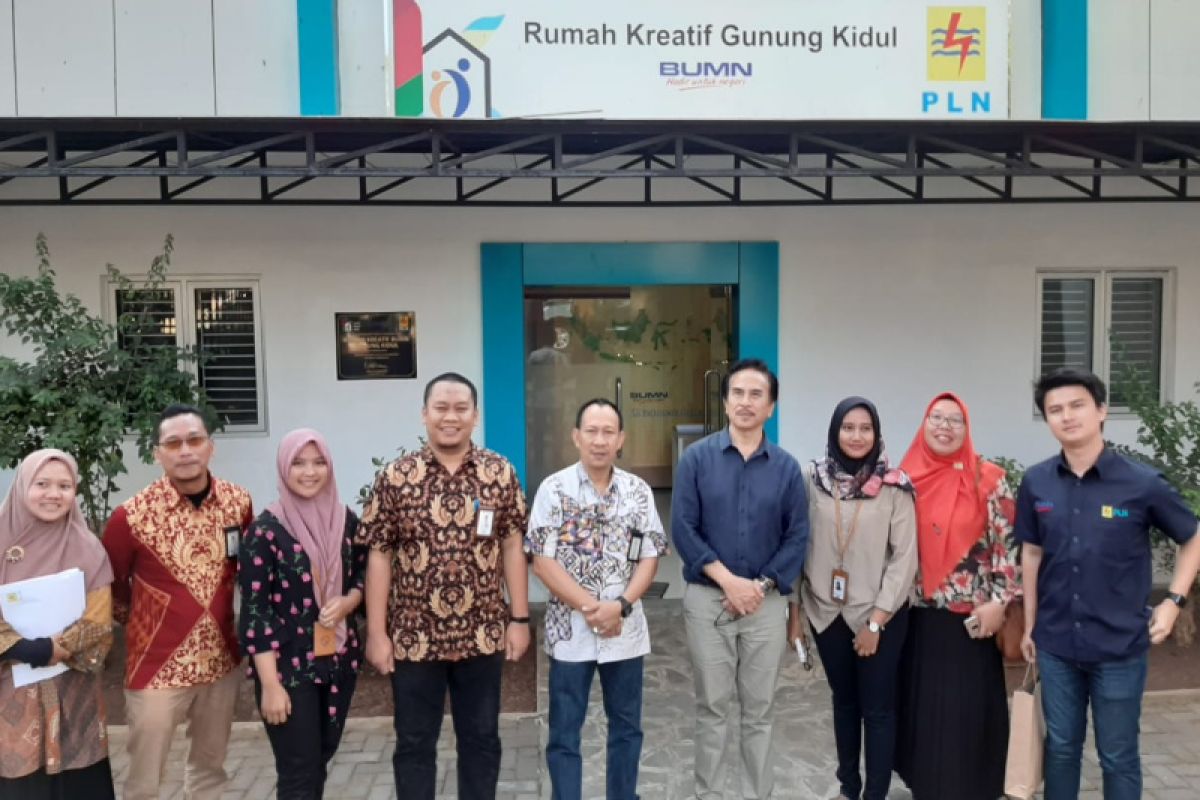 PLN dukung UMKM dengan rumah kreatif BUMN