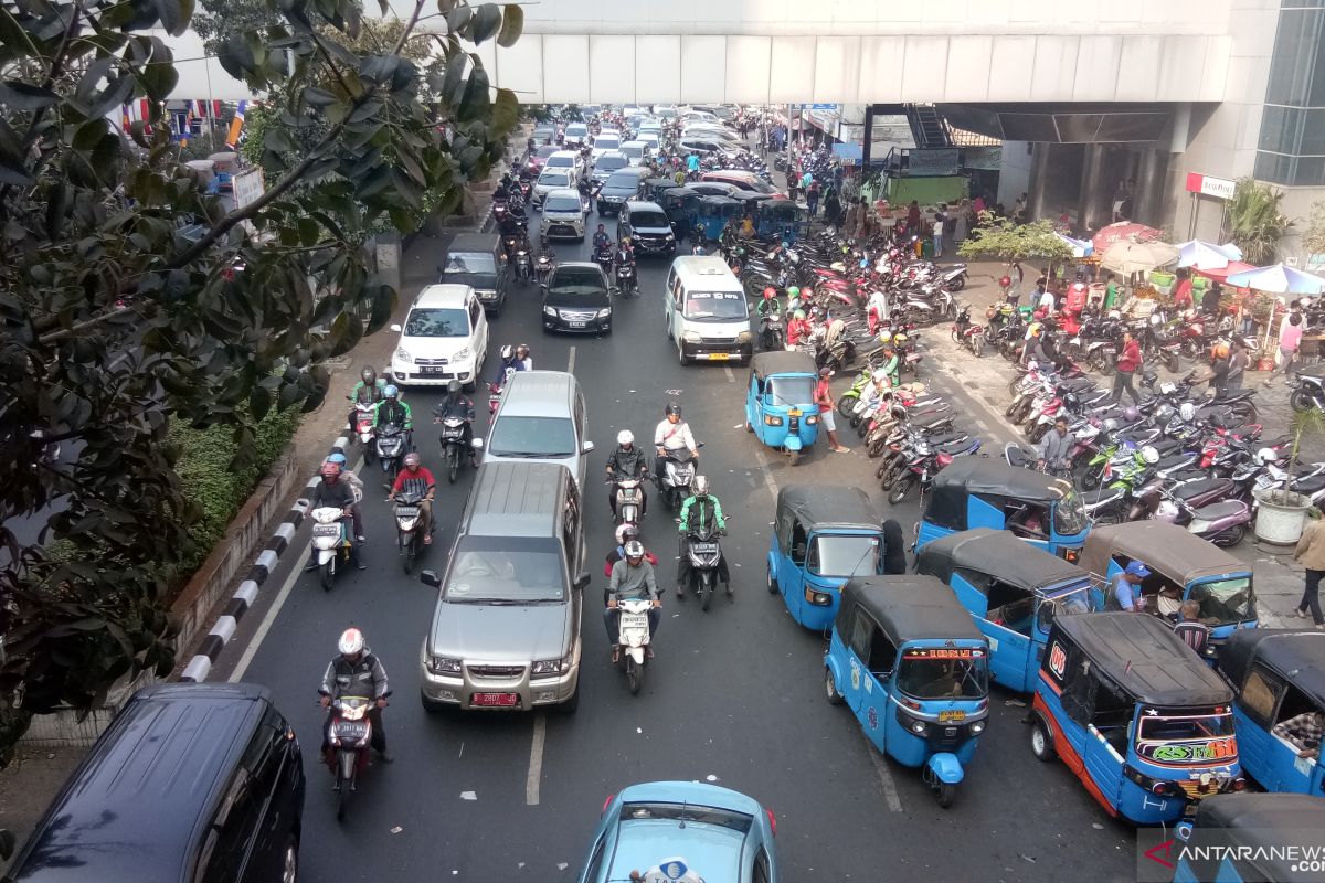 Polemik perluasan aturan ganjil genap