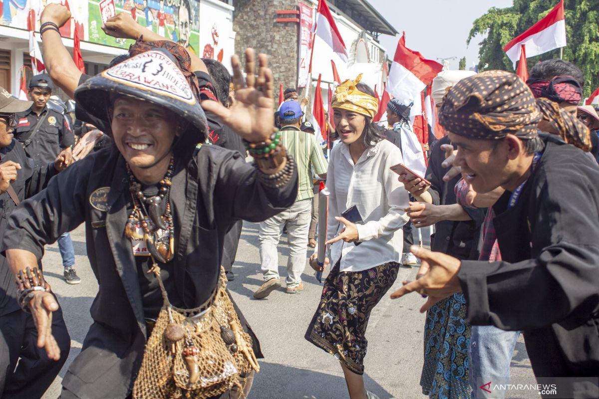 Pedagang bendera Merah Putih marak di perbatasan RI-Malaysia