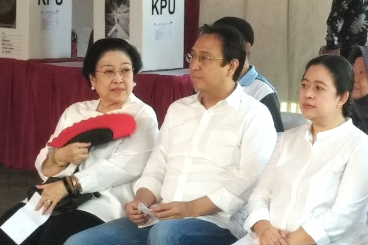 Megawati tetap Ketum PDIP atau ada regenerasi kepemimpinan?
