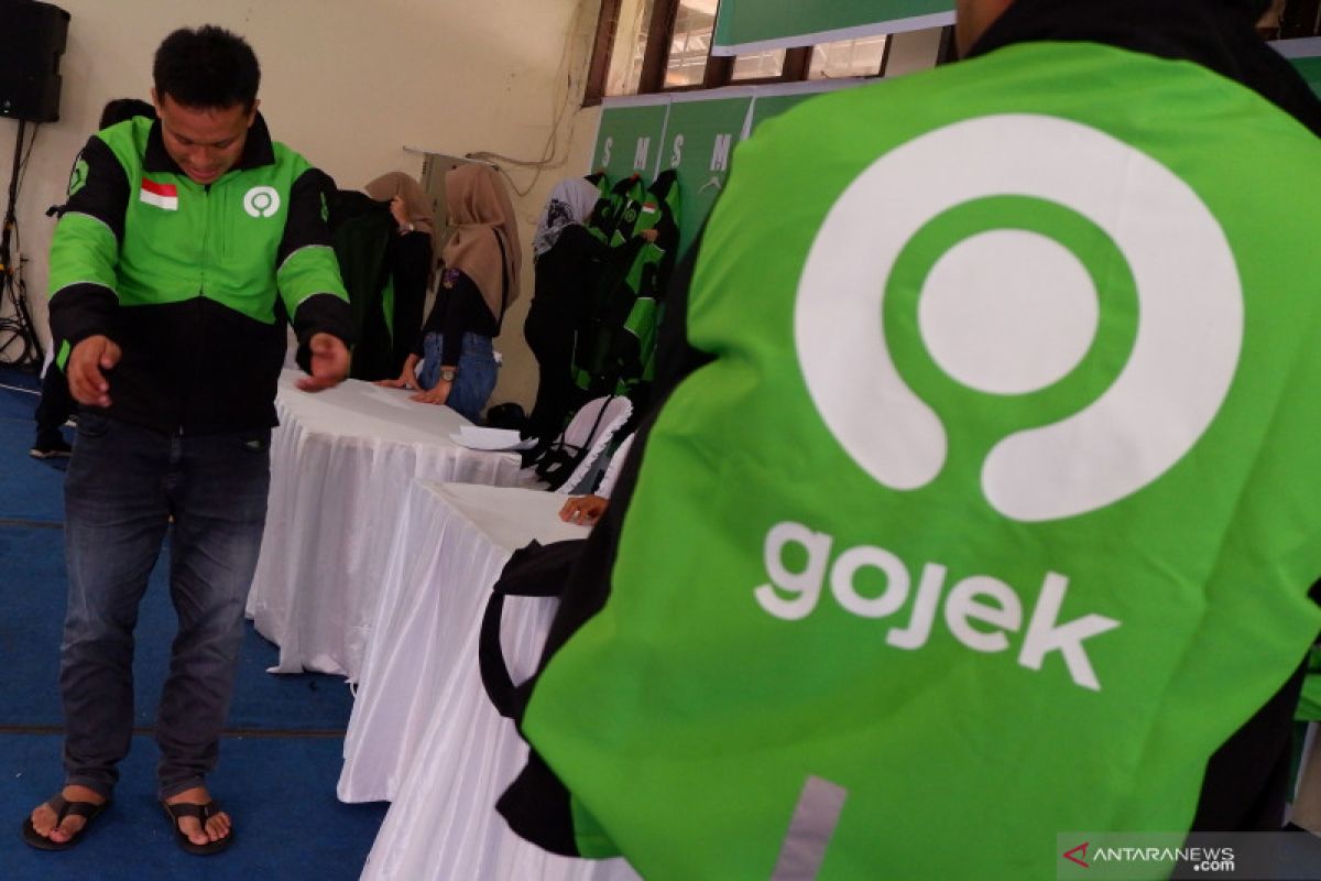 Gojek kenakan tarif biaya bungkus plastik