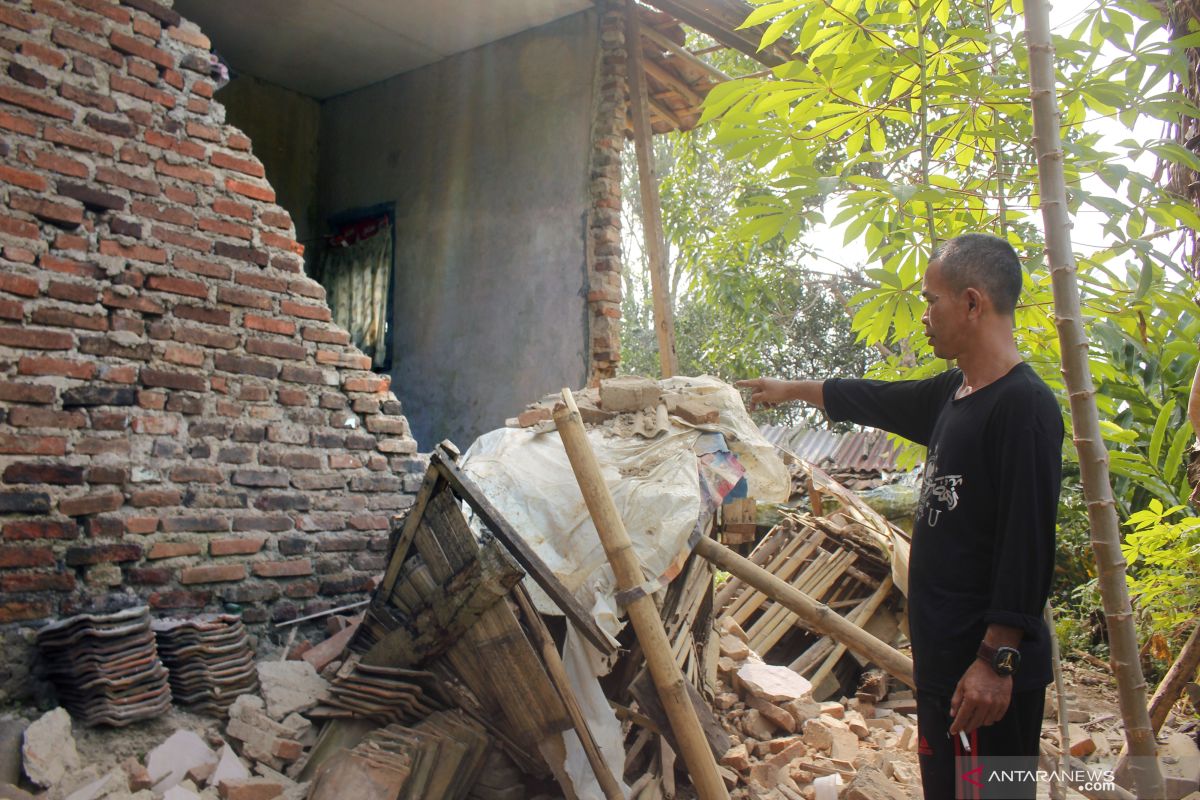 Dua warga Lebak meninggal pascagempa