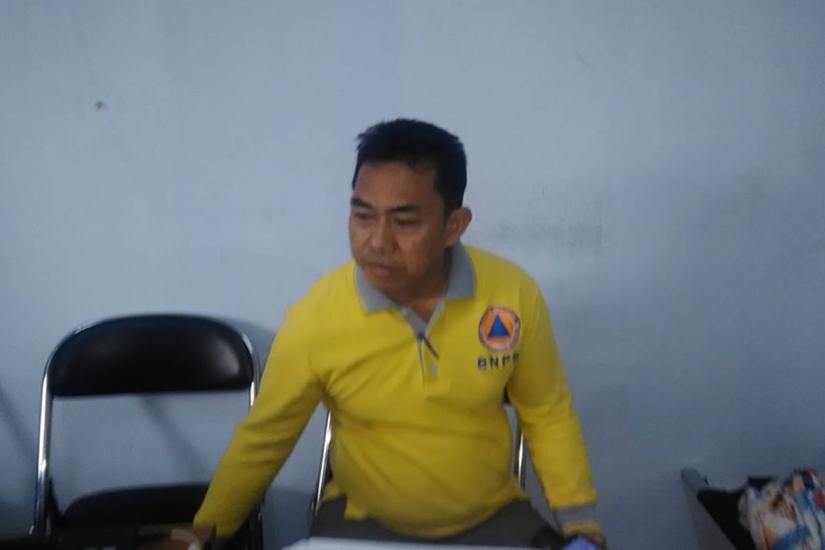 BPBD Pandeglang mengerahkan relawan evakuasi warga di pesisir Labuan