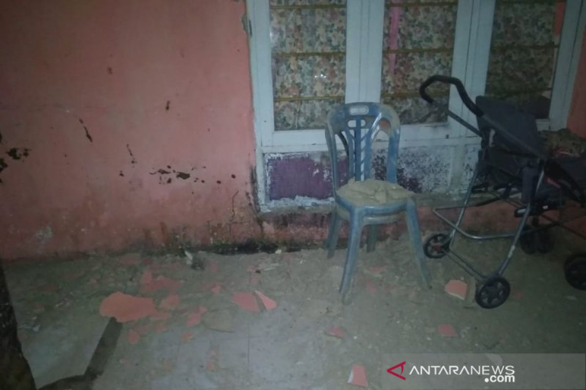 Lima unit rumah di Saketi Pandeglang rusak akibat gempa