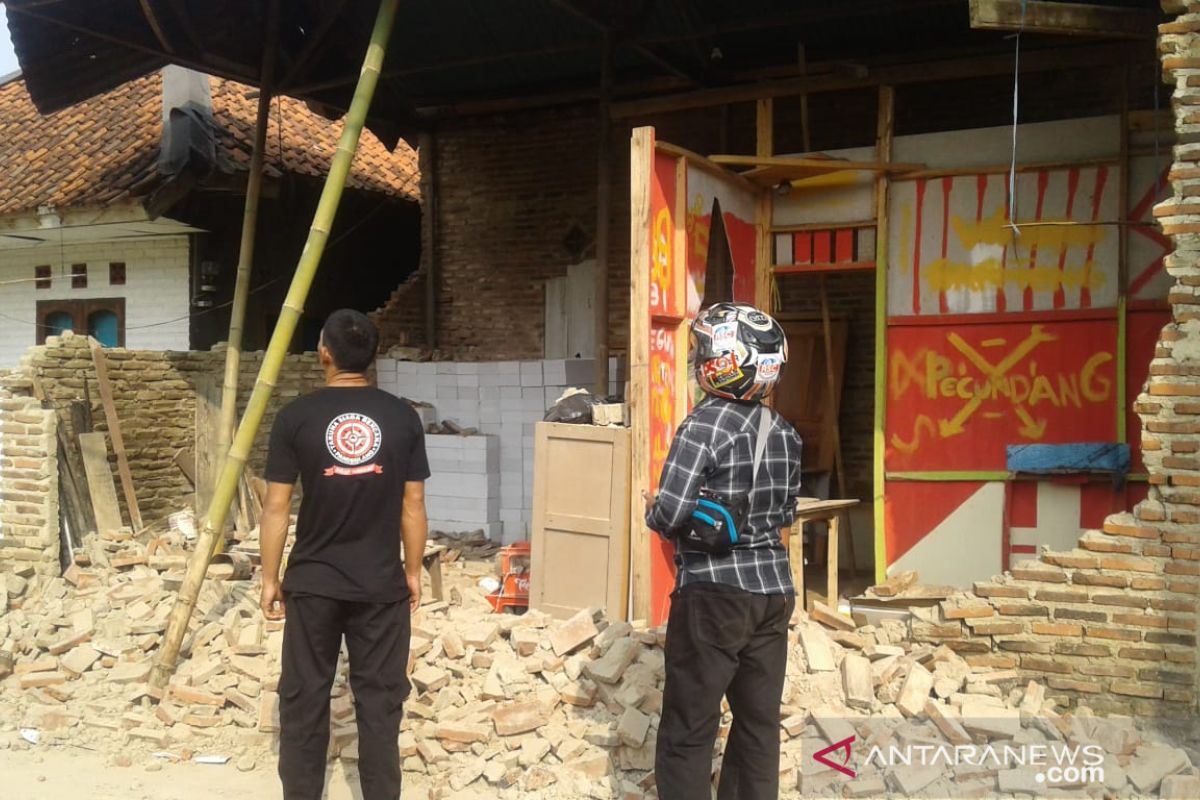 Lima rumah di  Patia rusak berat terdampak gempa Banten