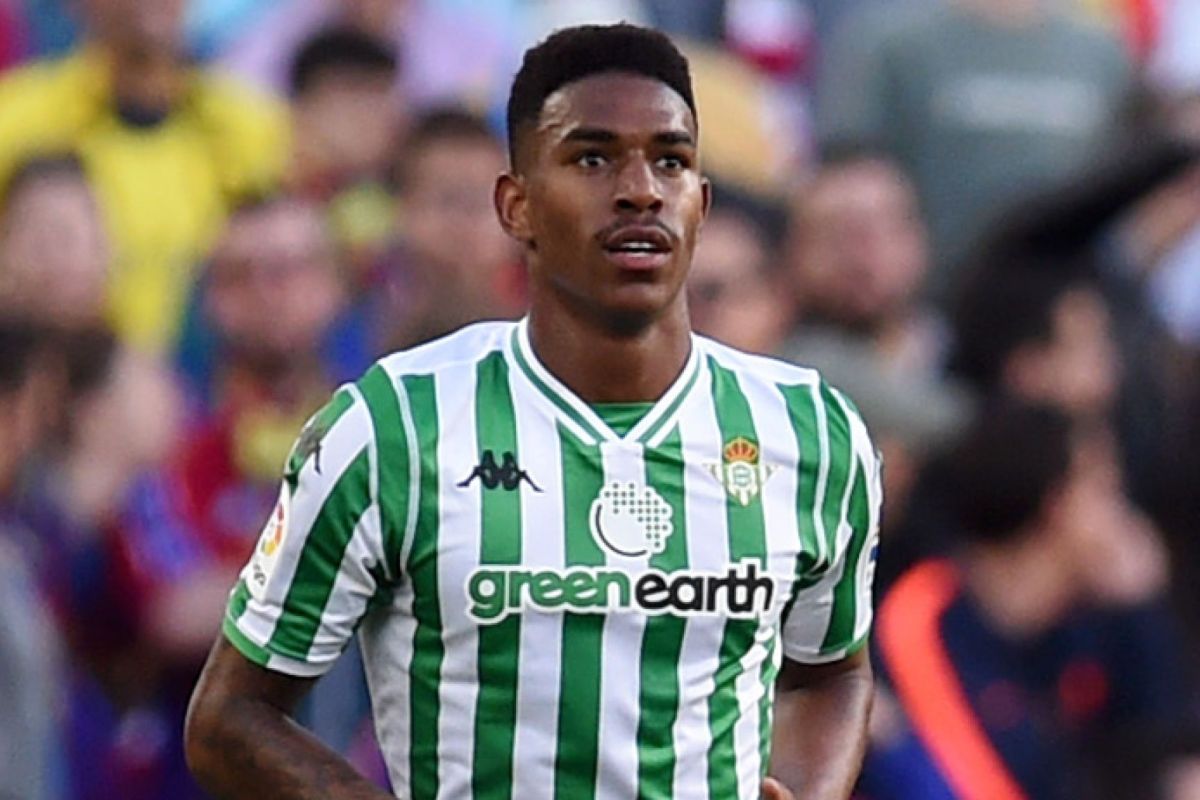 Barcelona siap transfer Junior Firpo dari Betis seharaga Rp395 miliar