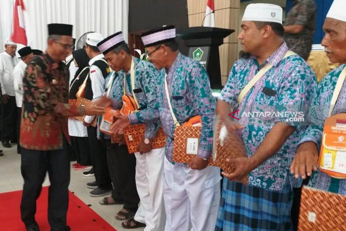 Bupati Nagan Raya minta calhaj doakan Indonesia aman dari  bencana