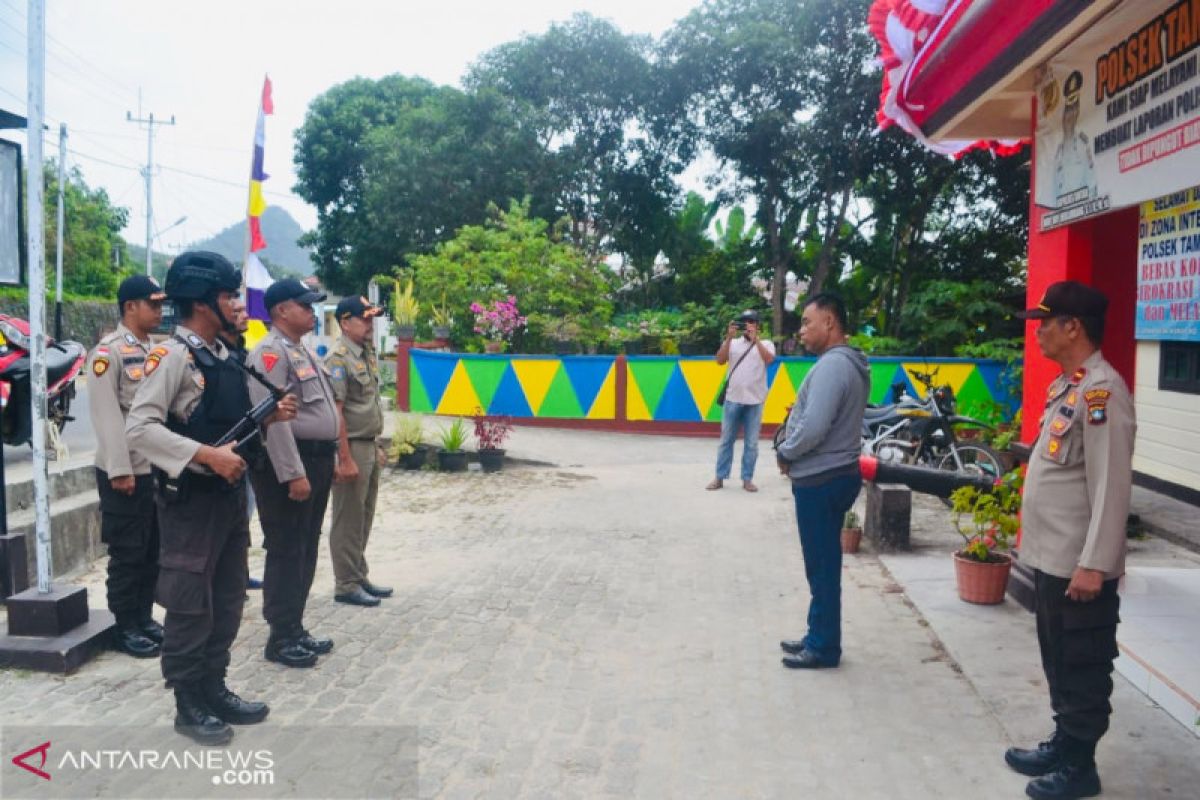 Bripka Bayu tantang gelombang kejar pengebom ikan