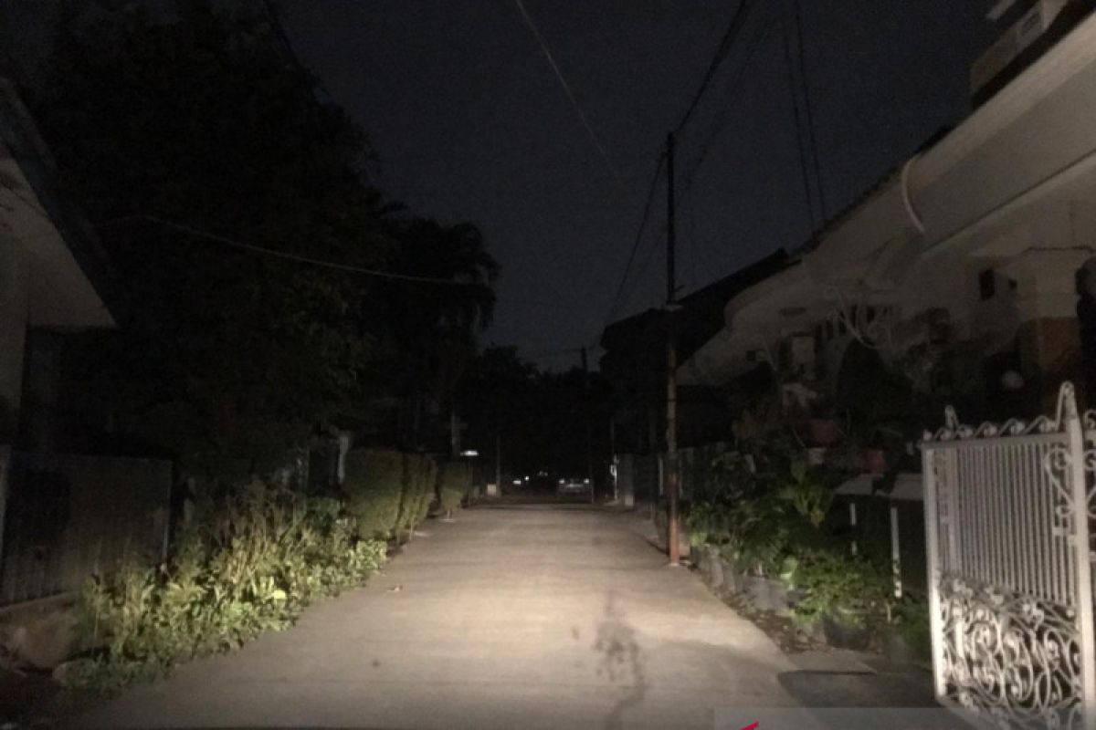 Listrik padam di perumahan Bekasi, polusi suara menghilang sementara