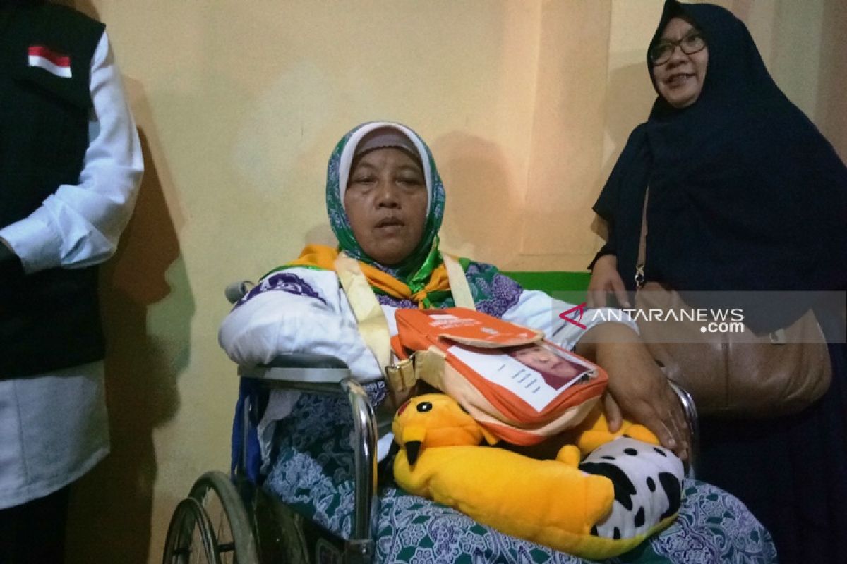 Yusniar, JCH Tapsel yang berharap kesembuhan di Tanah Suci