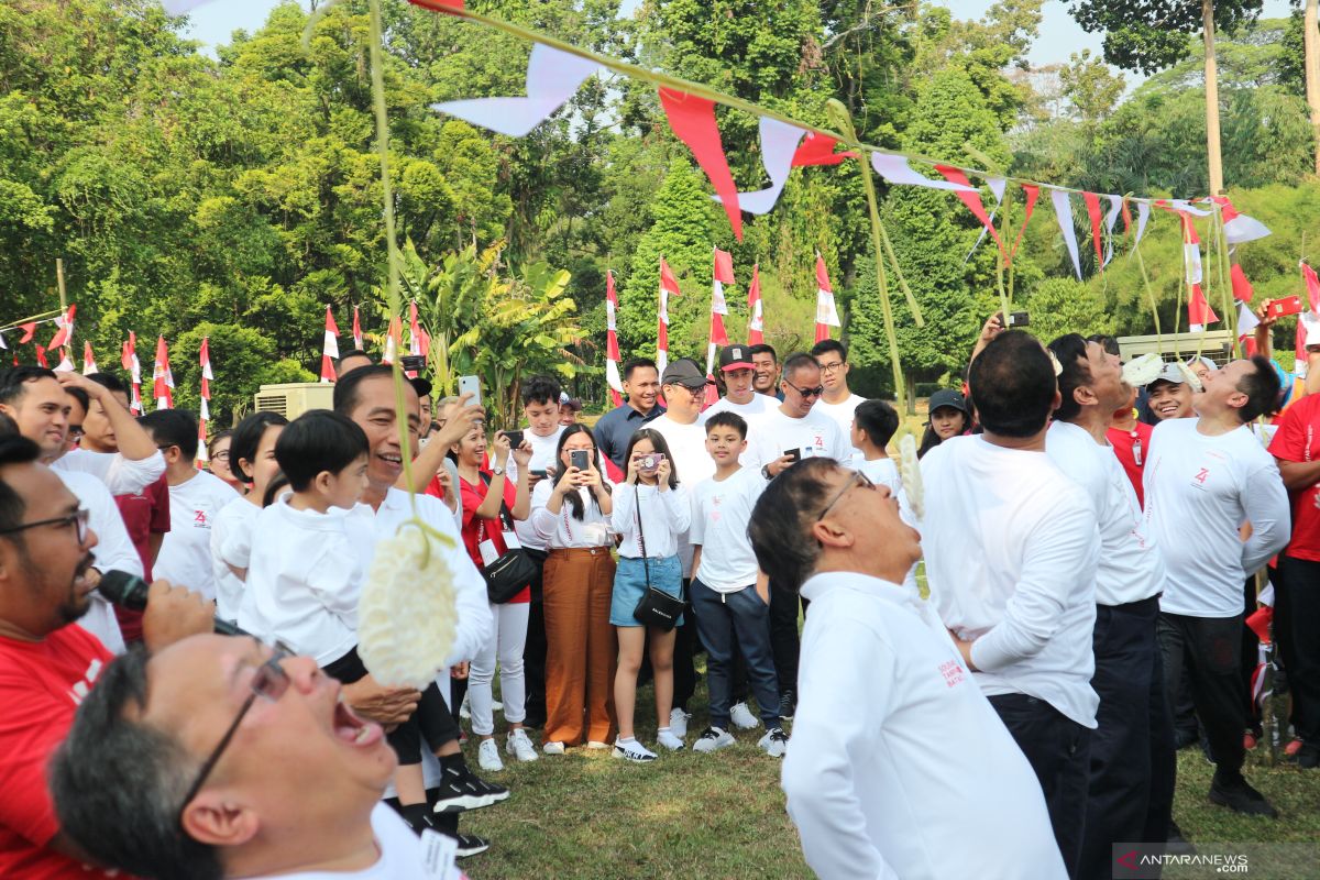 Terungkap ternyata Luhut Panjaitan dan Imam Nahrowi jago makan kerupuk