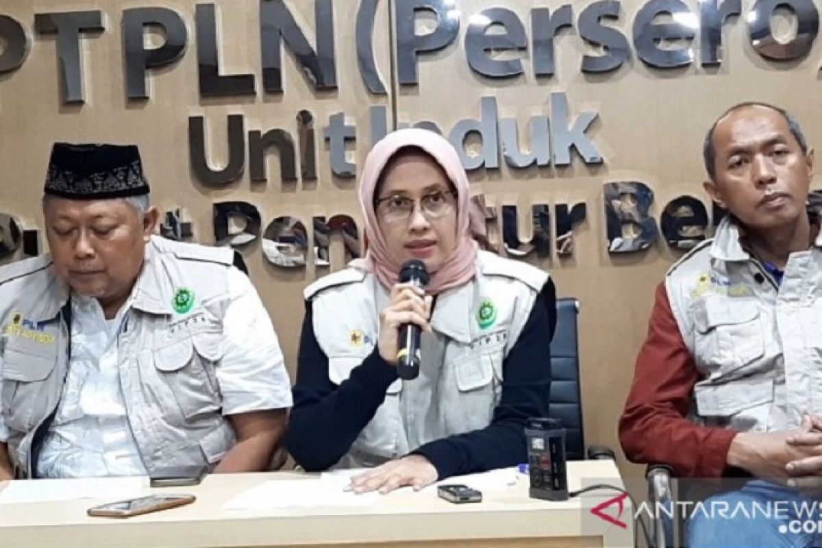 PLN berupaya listrik normal semua malam ini