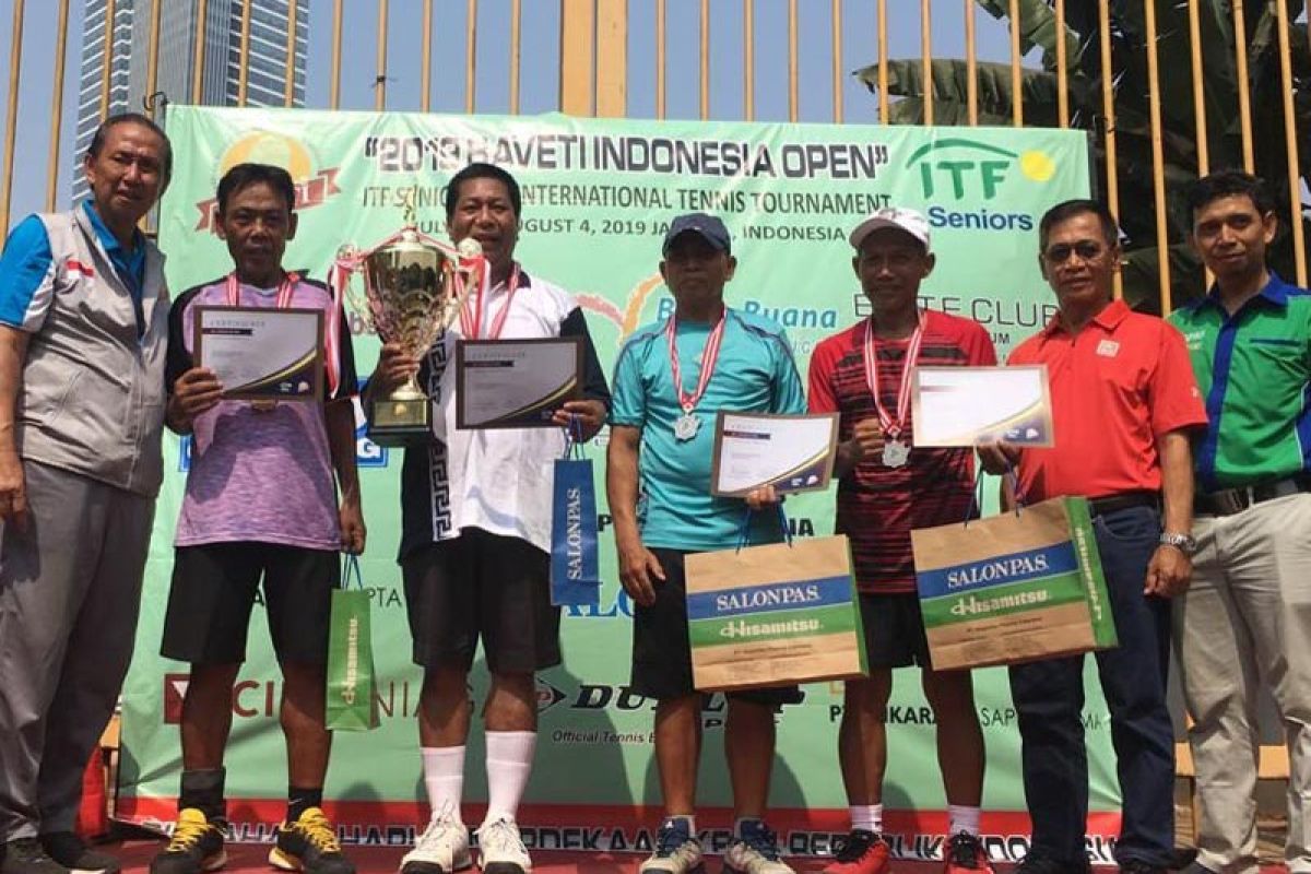 Wali Kota Magelang juara turnamen tenis senior internasional