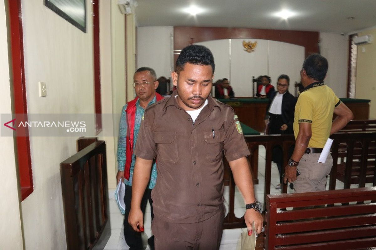 Mantan Bupati Tapteng Sukran Tanjung dituntut 8 tahun penjara, denda Rp1 miliar