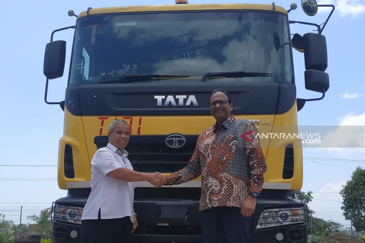 PT TTL Tonasa terima 10 unit truk Tata Motors