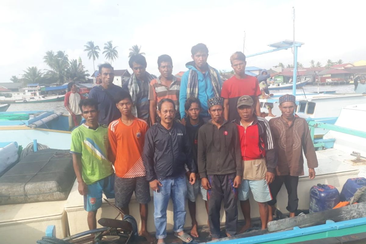 Nelayan Balikpapan selamatkan 11 ABK KM Afiat Samudra terapung di laut