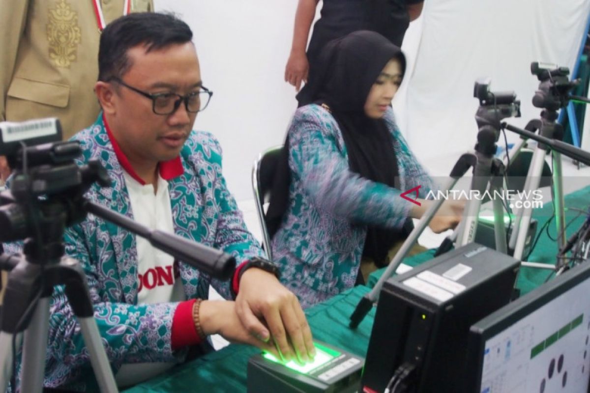 Menpora Imam Nahrawi berangkat haji lewat jalur reguler