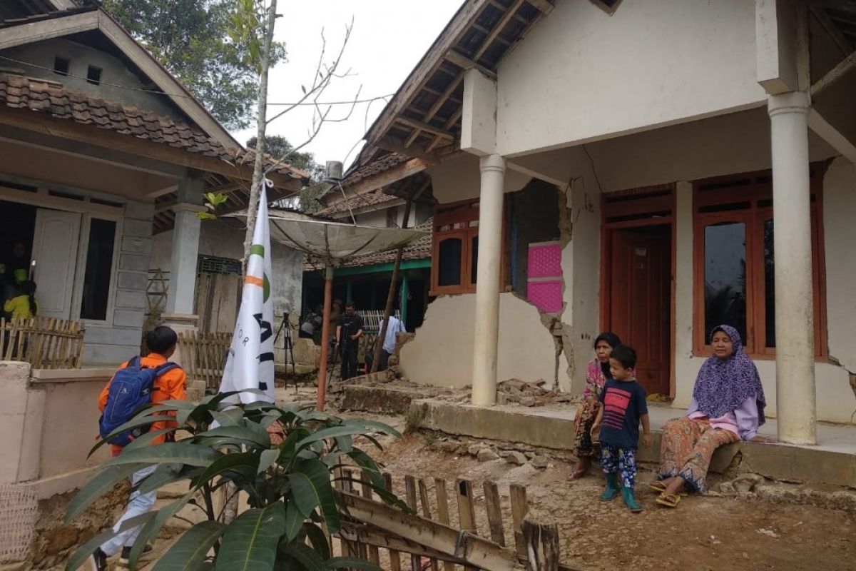 ACT Berikan Bantuan Pangan Keluarga Korban Gempa Banten