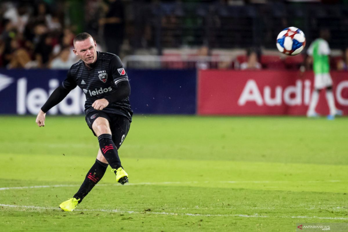 Derby County ingin rekrut Wayne  Rooney jadi pemain sekaligus pelatih