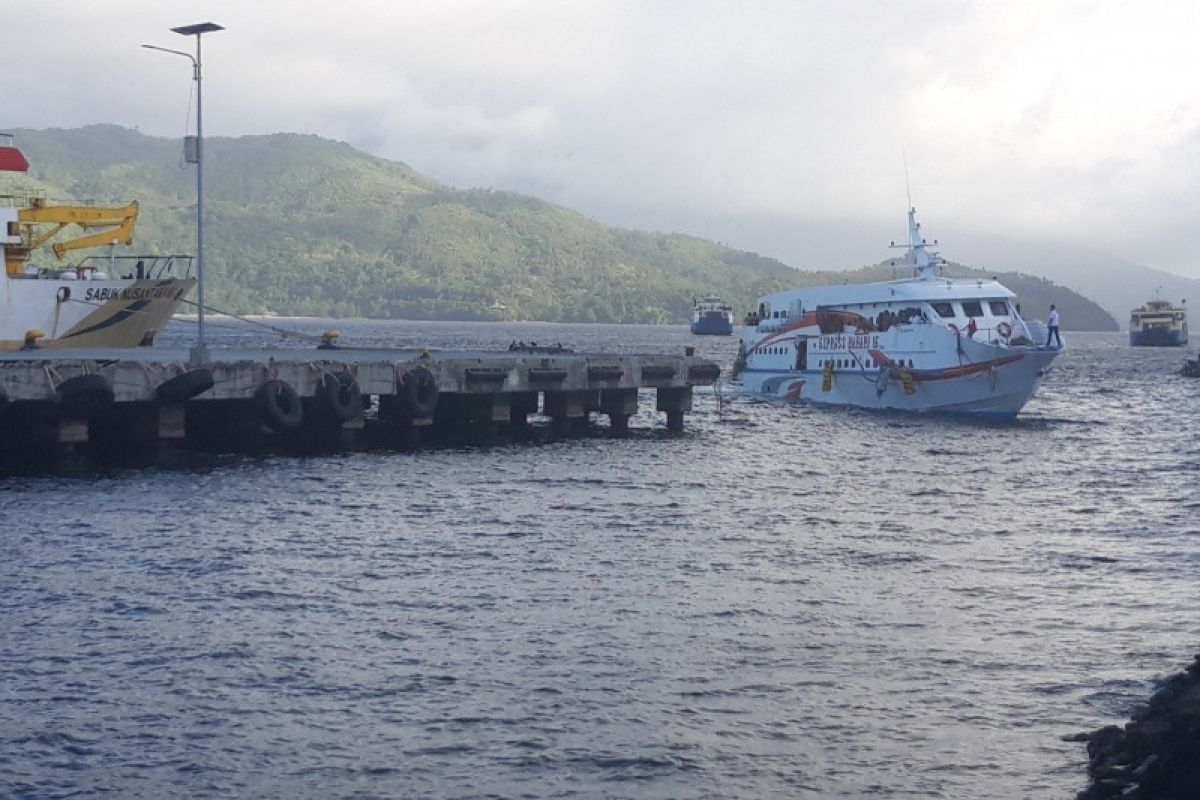 Aktivitas pelayaran Ternate-Bitung dihentikan