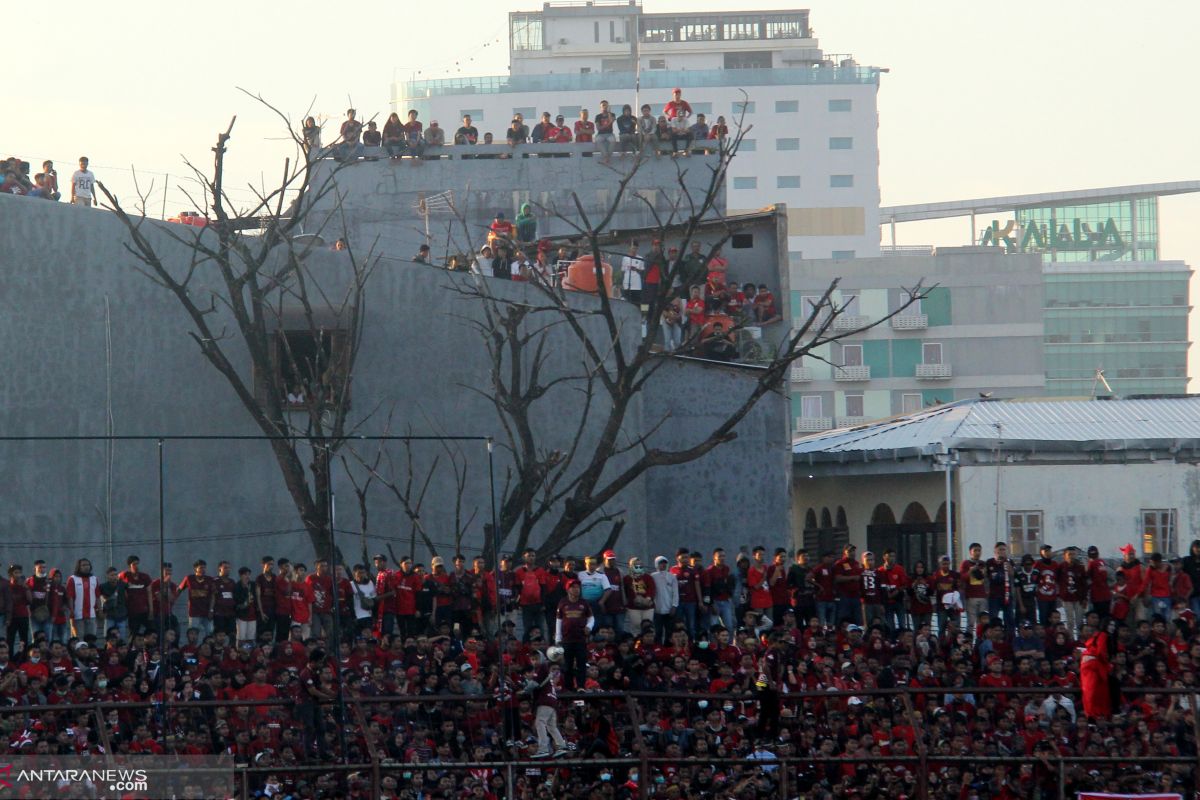 Sekelompok orang serang kafe Tebet, Jaksel usai nobar PSM kontra Persija