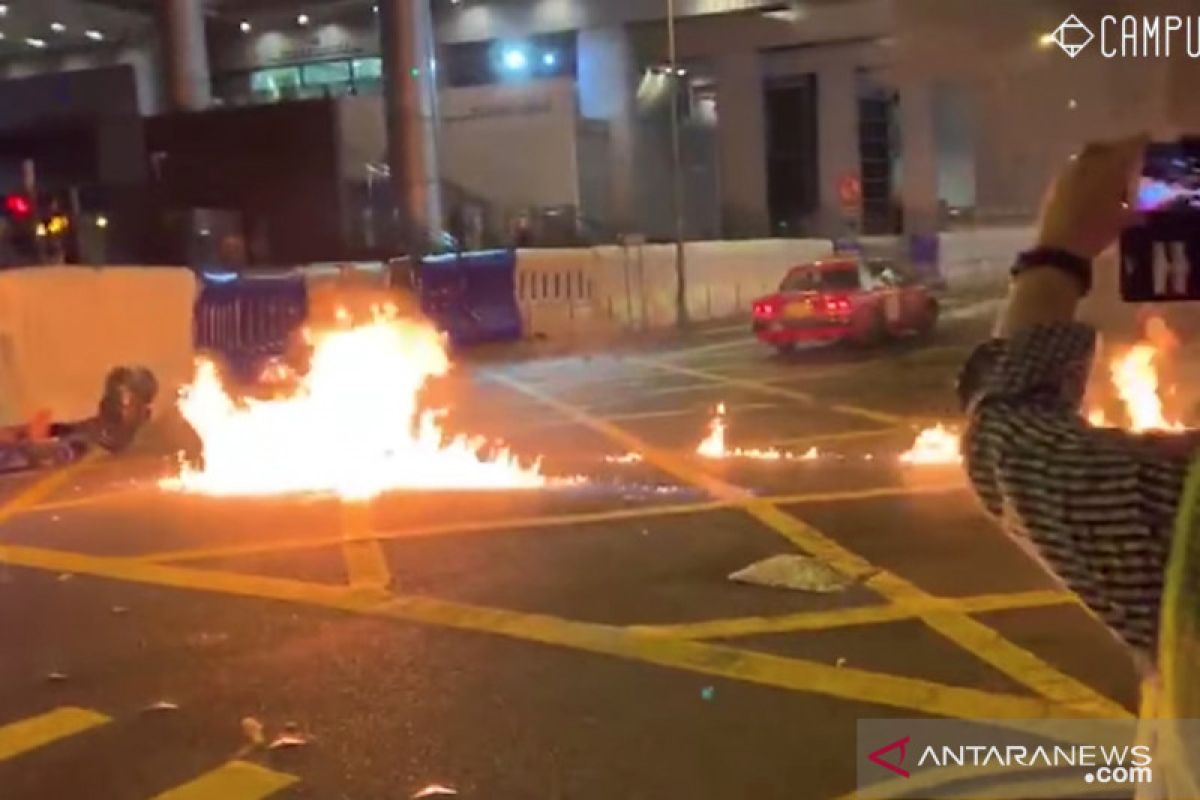 Bom rakitan meledak di rumah sakit Hong Kong