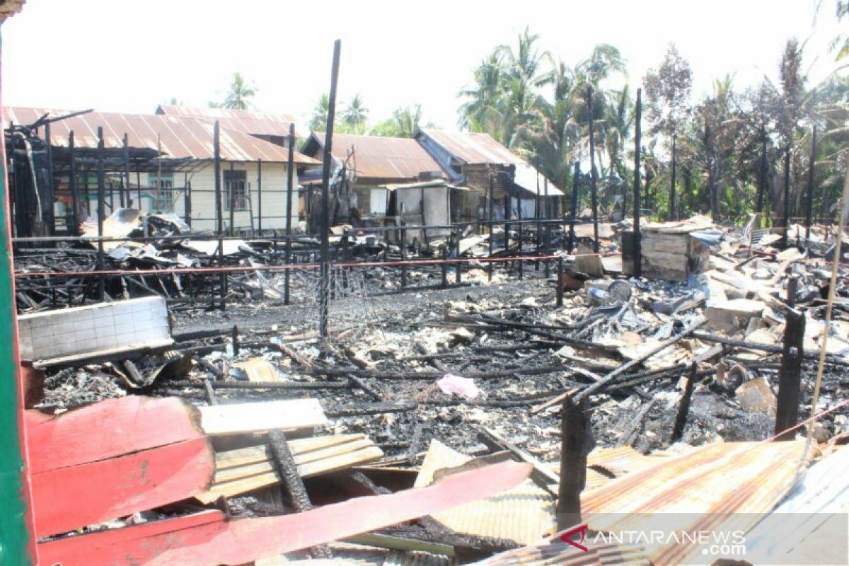 Kebakaran di Alabio Hanguskan 10 rumah warga