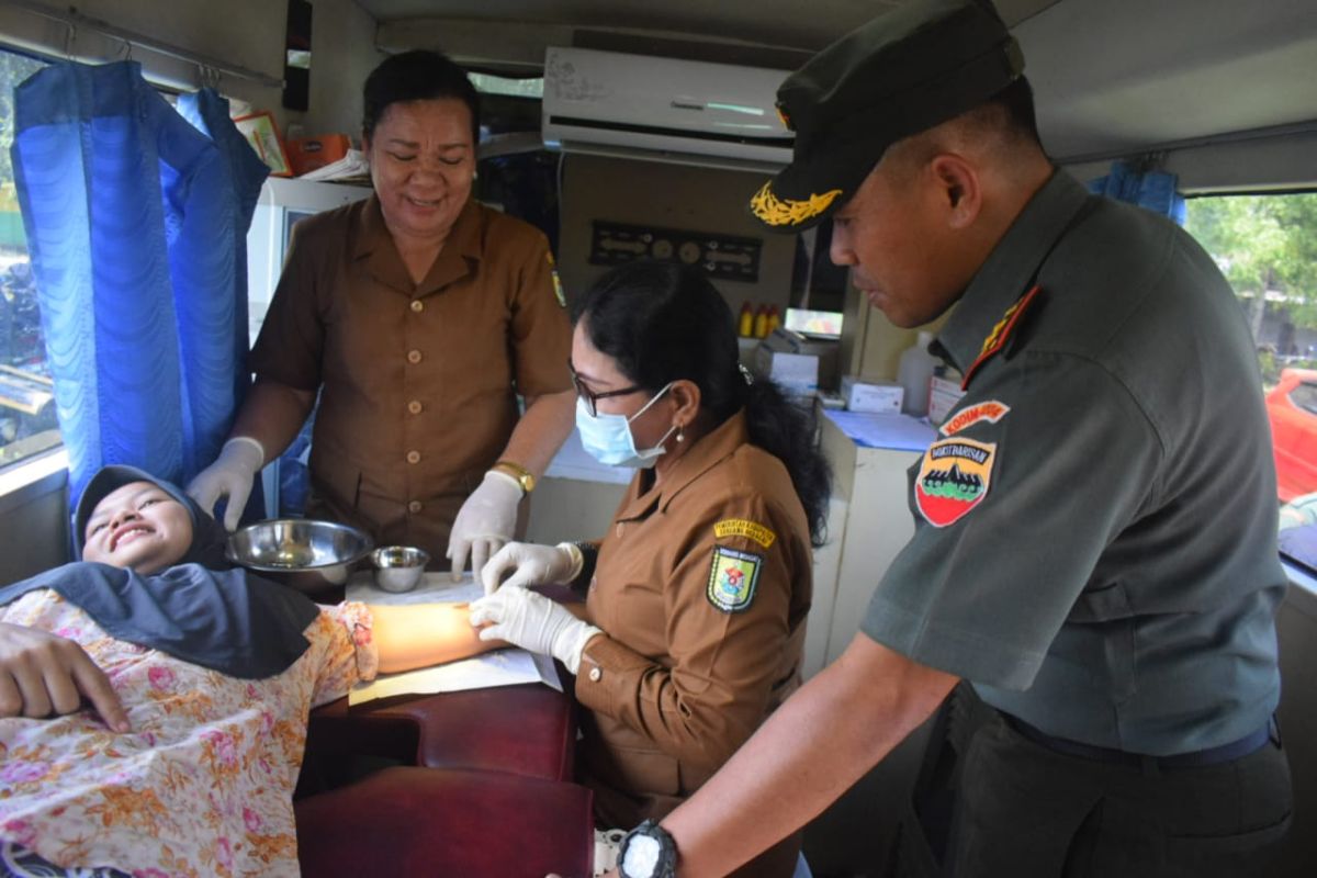 Kodim 0204/DS gelar bakti sosial TNI manunggal KB kesehatan