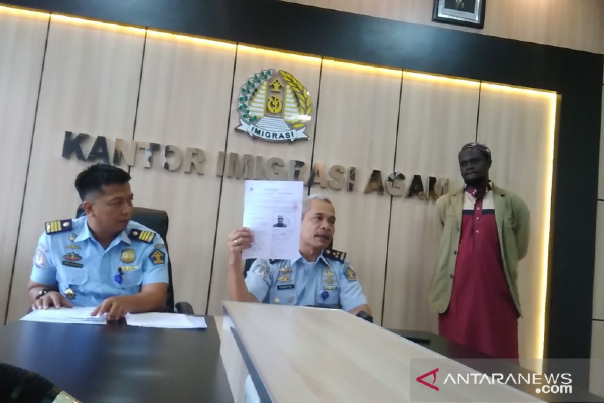 Eks pencari suaka dipulangkan setelah 20 bulan tinggal di Indonesia