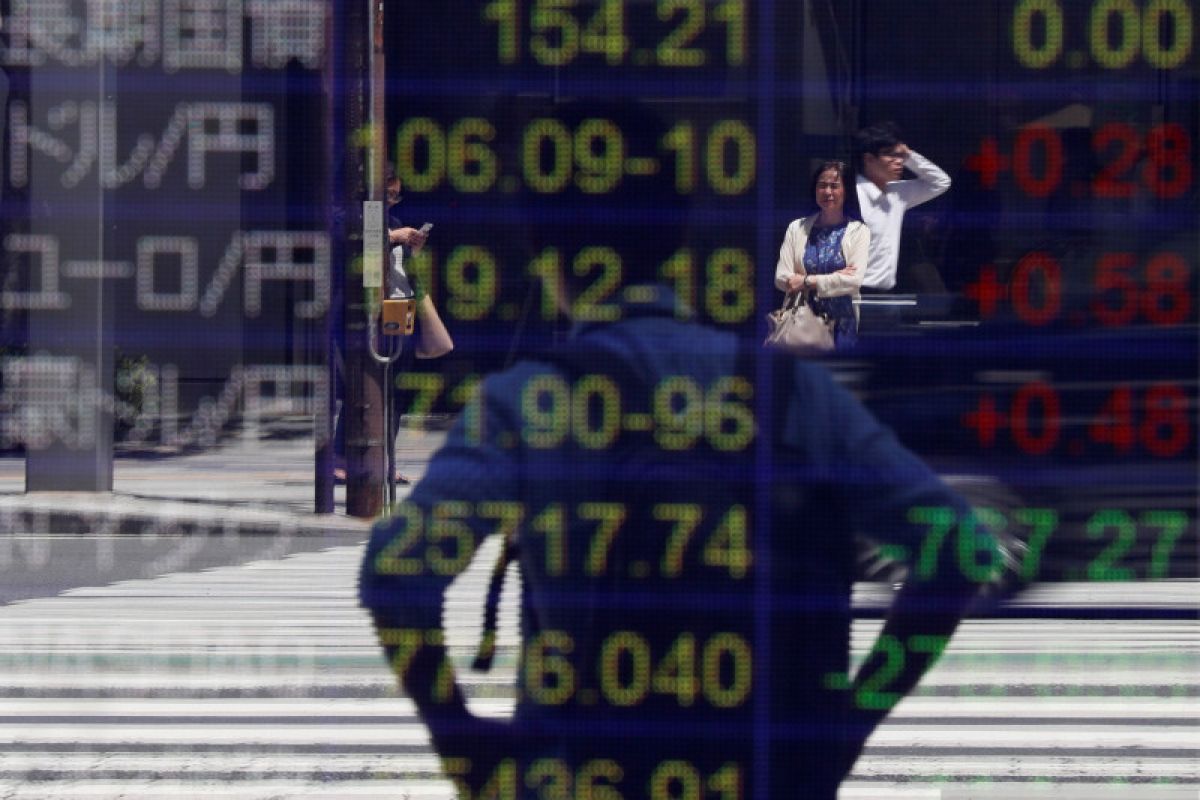 Saham Tokyo ditutup lebih tinggi didukung pelemahan yen