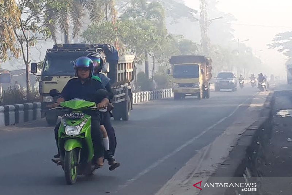 Kabut asap menebal, sekolah di Kotim diminta kurangi belajar di luar